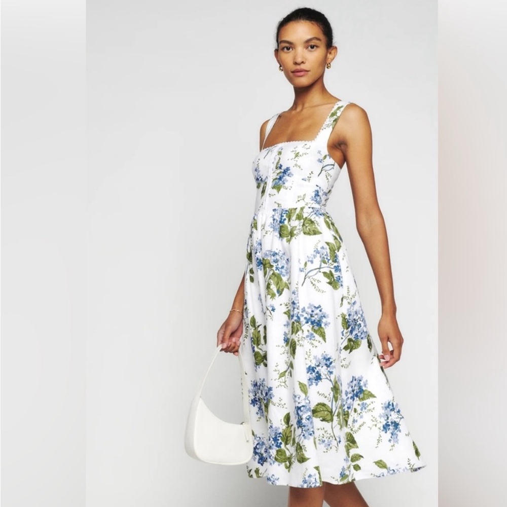 Reformation Tagliatelle Linen Dress In Riviera
Size 4